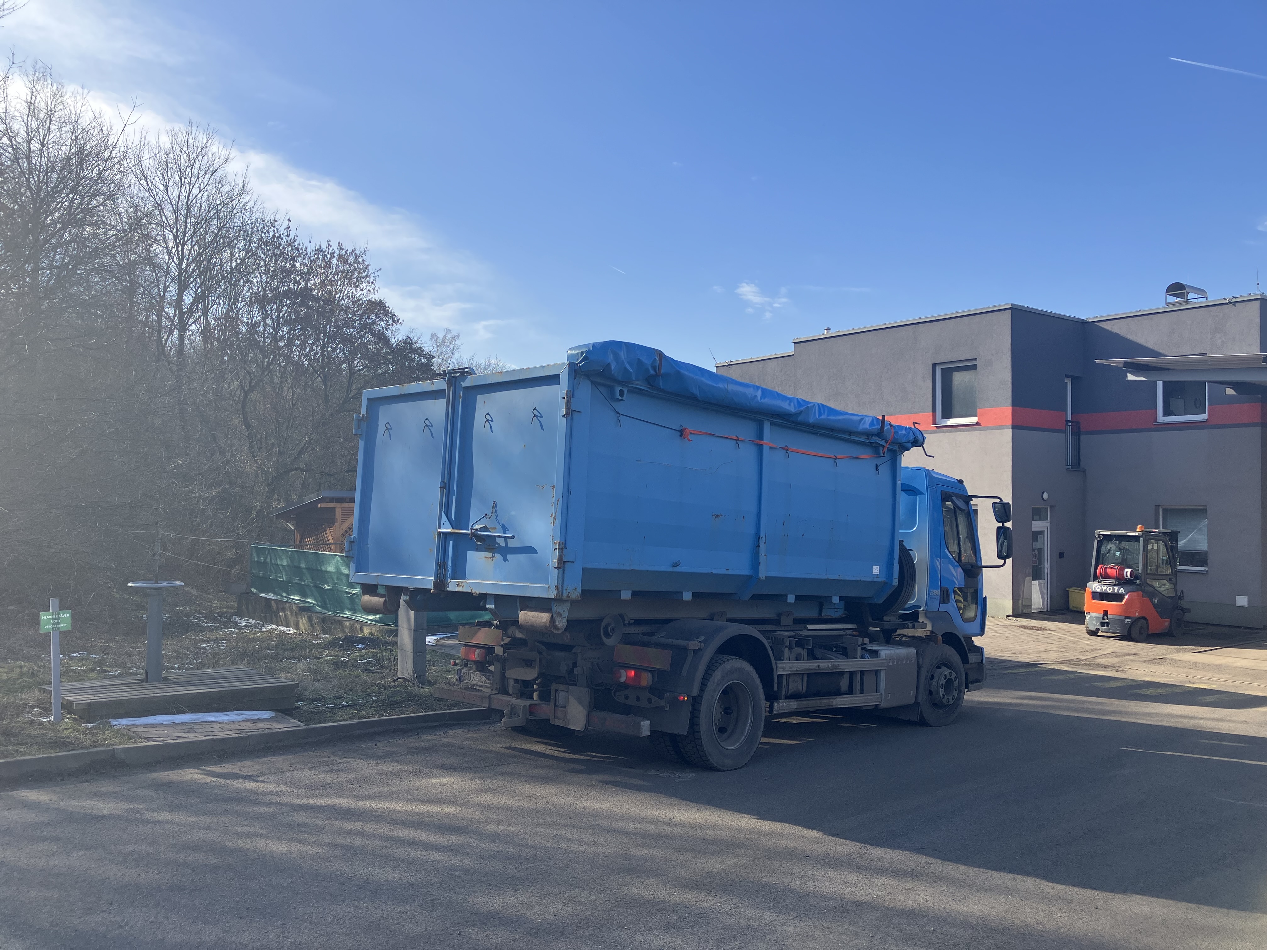 Kontejnerové vozidlo - Kontejnery Ústecko